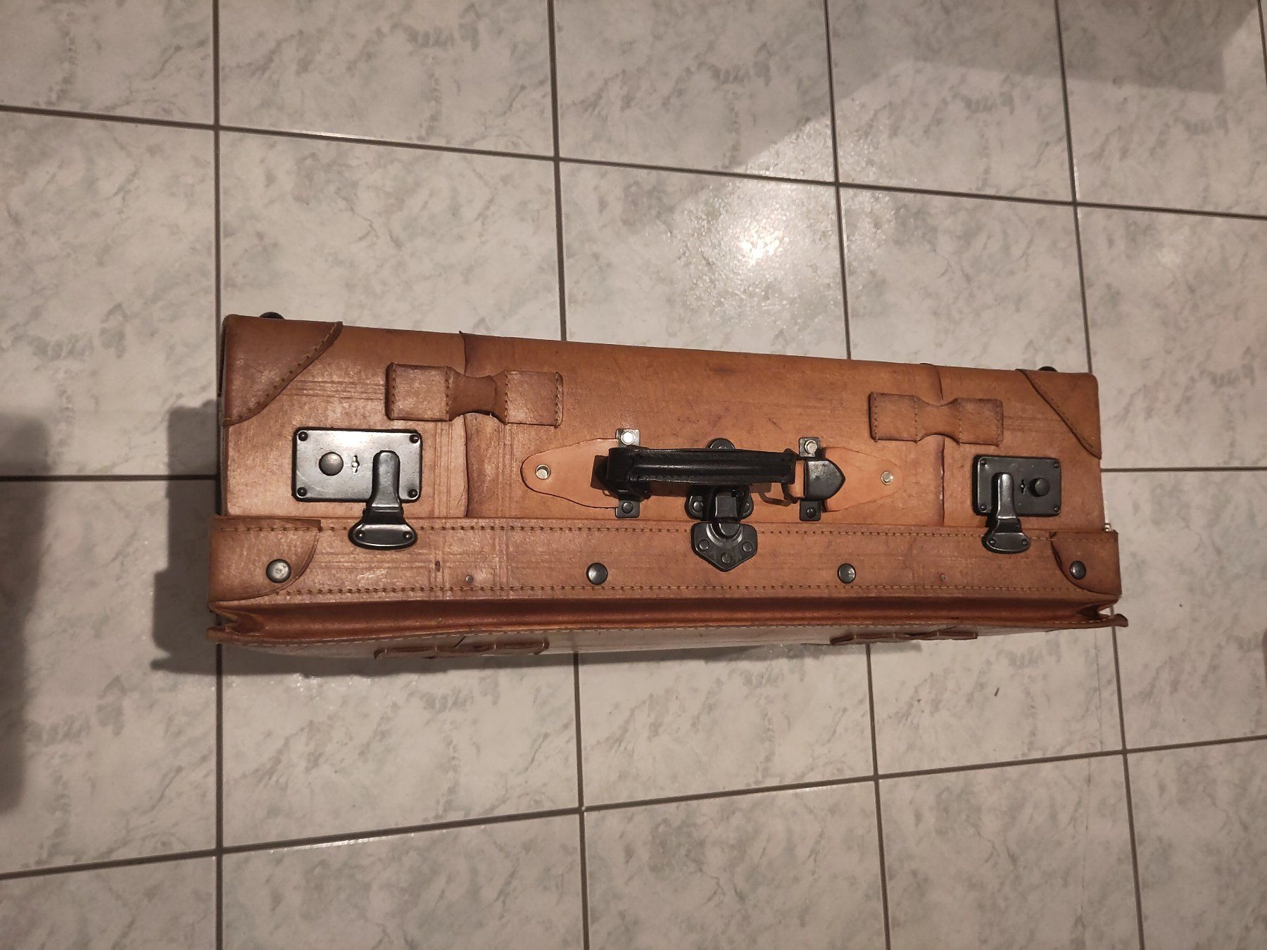 Valigie: Oldtimer Lederkoffer – Usato da Weesen venduto da Roge2 1