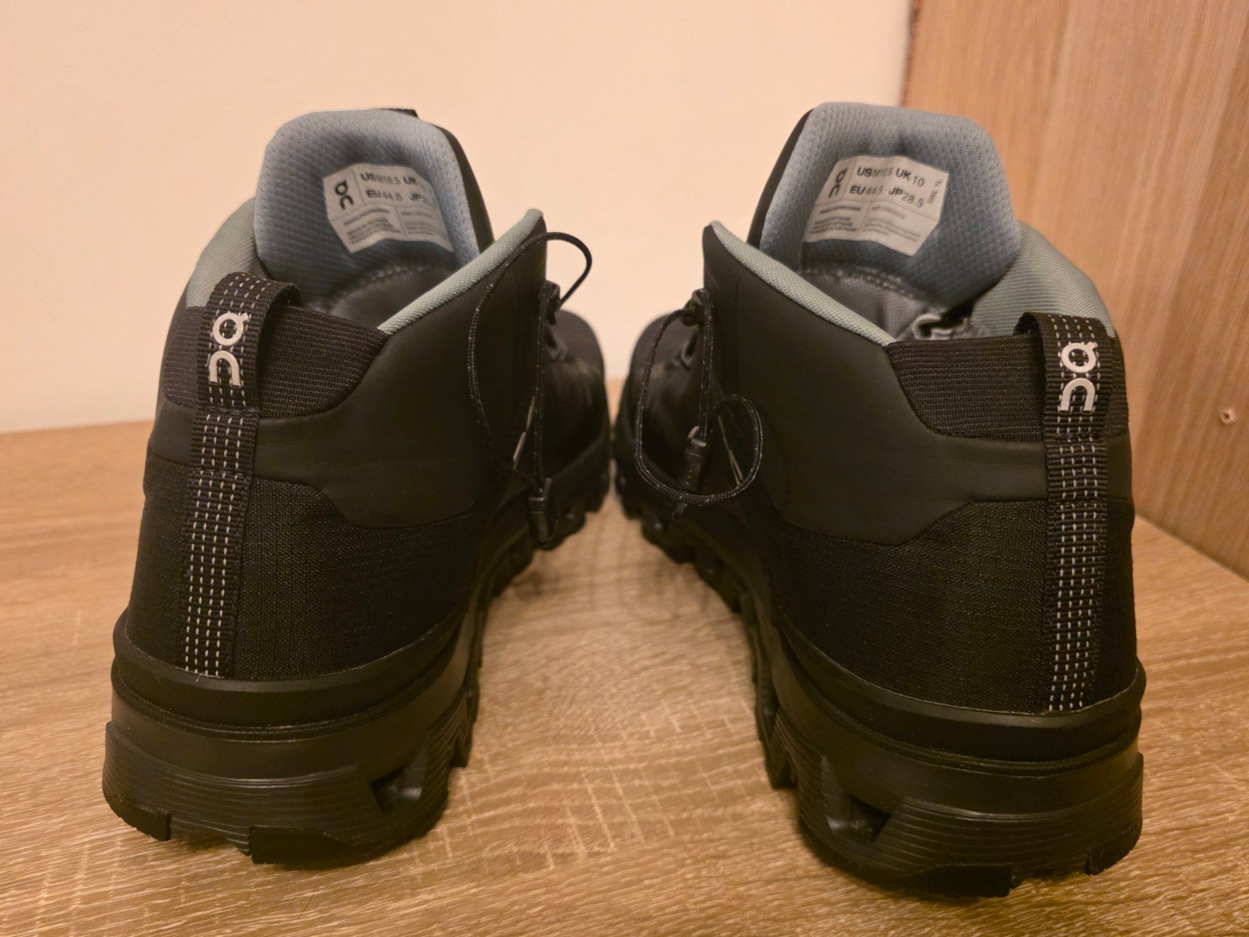 On Scarpe da uomo: On Cloud Hi Waterproof Herren, Gr. 44.5, Schwarz – Nuovo (secondo la descrizione) da Kreuzlingen venduto da Turbothom81 3