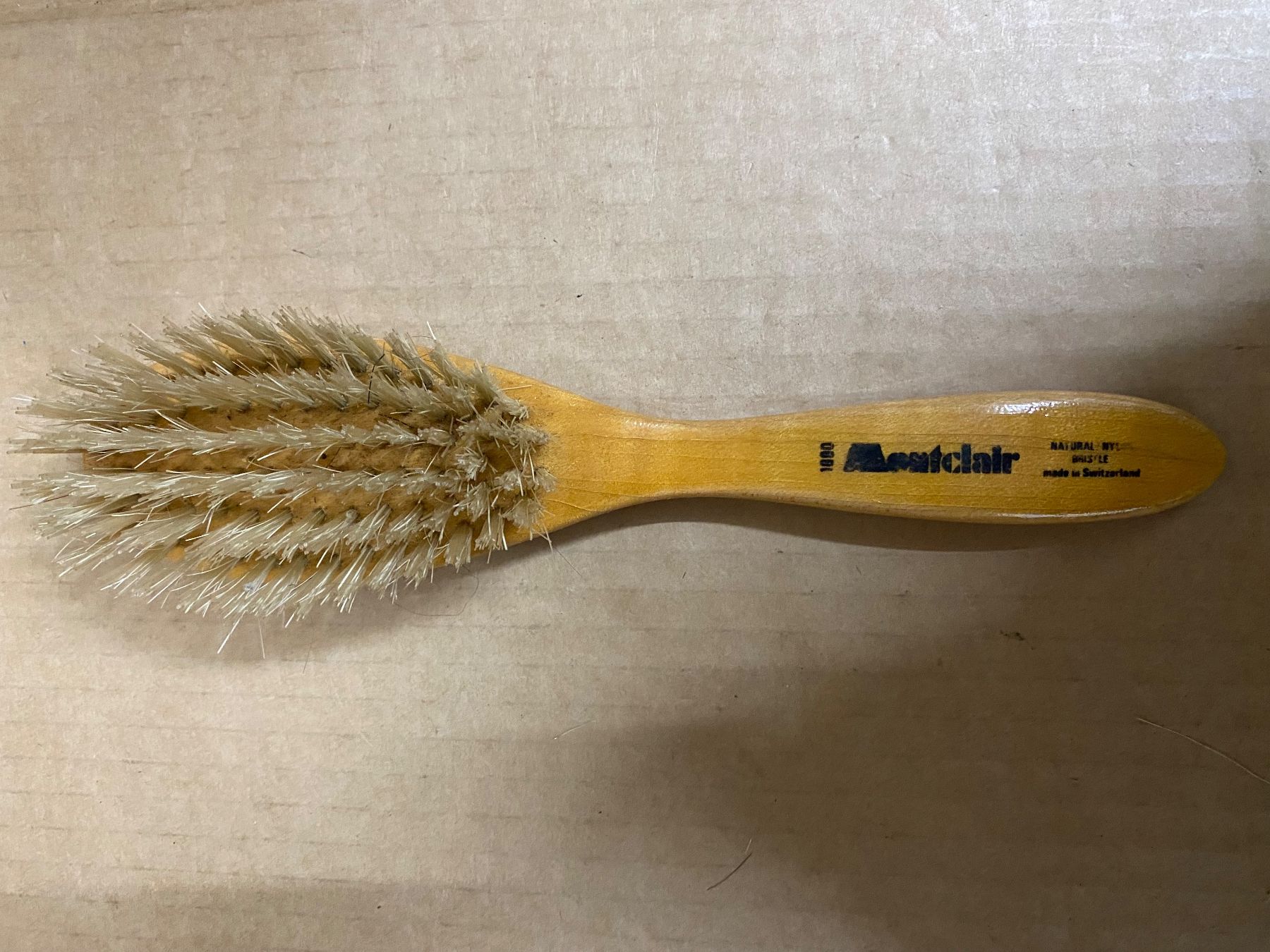 Altro per la cura dei capelli: Haarbürste mit Wildschweinborsten – Usato da Eschlikon TG venduto da ArtRec