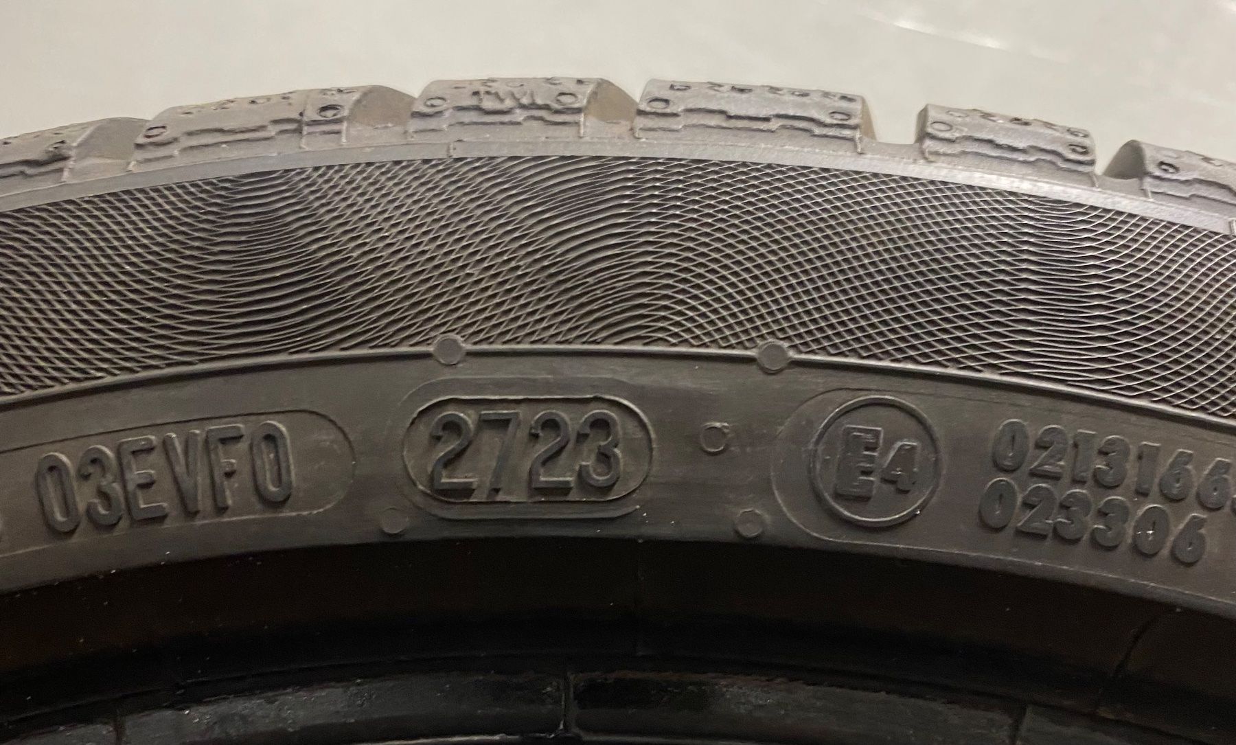 Altro in Scrittura & Disegno: 255/35R19 Continental Winterreifen – Usato da Baar venduto da fba_f78w 6