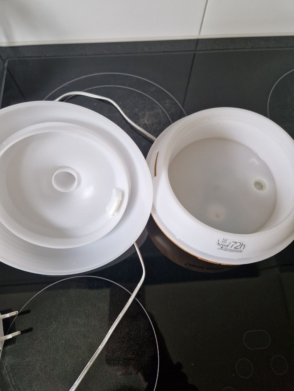 Diffusori di oli essenziali: Aroma Diffuser mit Holzoptik, 72h Laufzeit, wie neu. – Usato da Wittenbach venduto da garbis 1