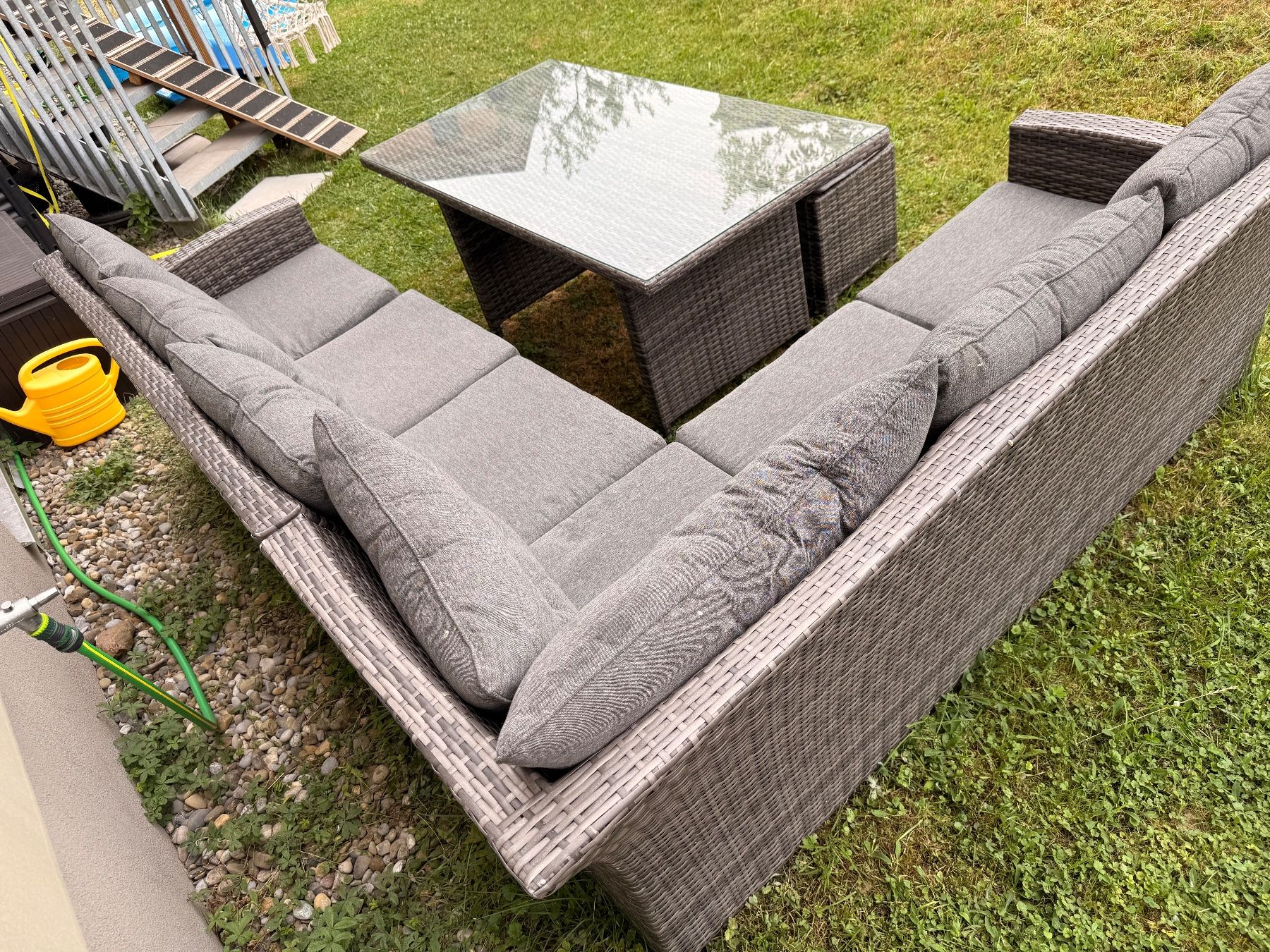 Set de table et chaises: Grosse Gartenlounge / Polyrattan-Essgruppe mit Tisch – D'occasion à Gossau SG par mat_59hs 1
