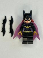 LEGO Batman Batgirl - Minifigure, Black Suit | Minifig sh009