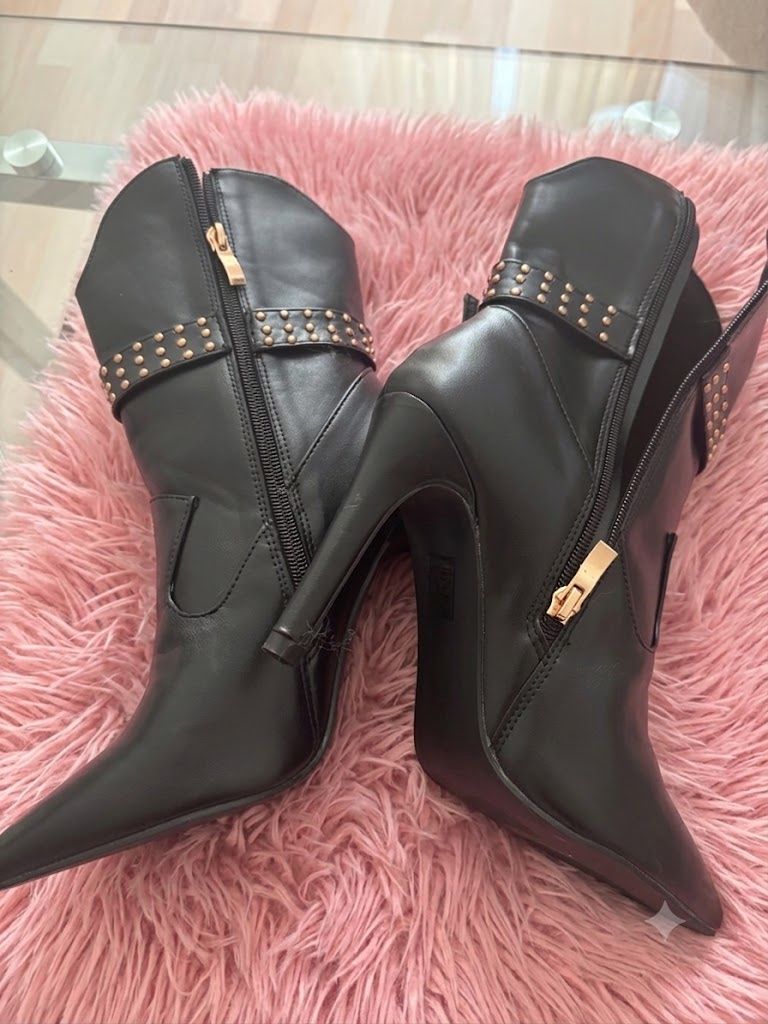 Scarpe da donna: Vintage Western Stiefeletten Schwarz – Usato da Dörflingen venduto da Raskan 1
