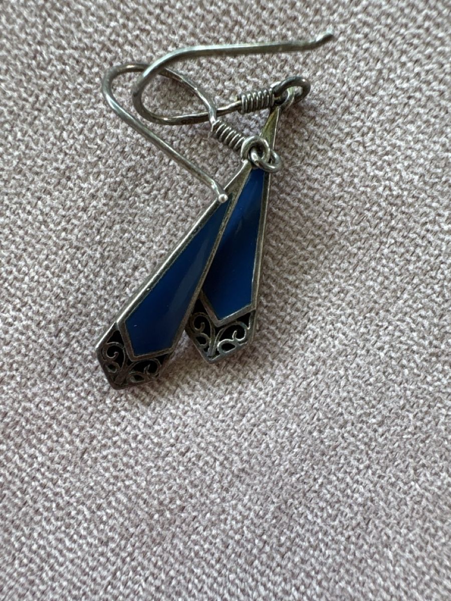 Orecchini pendenti & Orecchini a lobo: Art Deco Style Blue Enamel Sterling Silver Dangle Earrings – Usato da Nyon venduto da Iamher