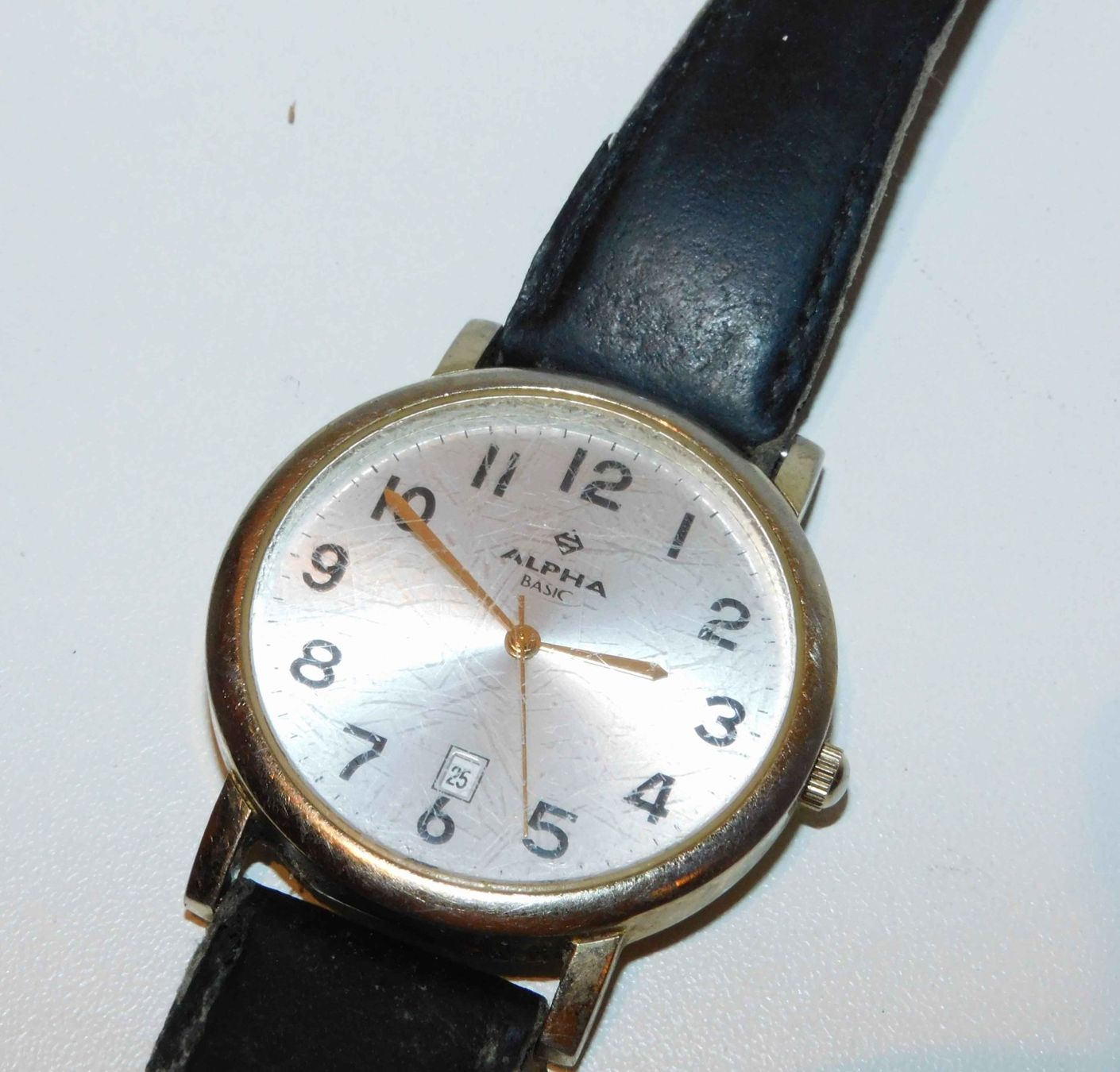 Orologi: Neue Fundschätze Alpha Basic - Armbanduhr - Damenuhr – Usato da Sursee venduto da 76 3