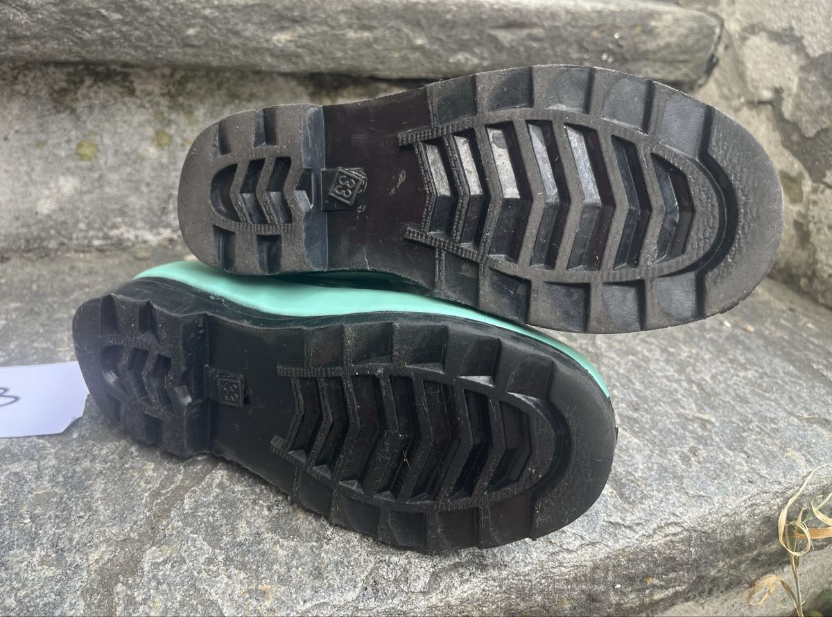 Chaussures filles: Gummistiefel Grösse 33 – D'occasion à Jonschwil par Theswissmiss 2