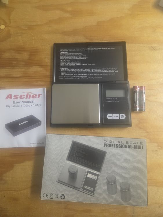 Produktbild von Digitaler Feuchtigkeitsanalysator Mit Halogenheizung – 40-160°C, 0,001g Präzision, LCD & RS232 – Für Labor, Lebensmittel, Pharma & Chemie