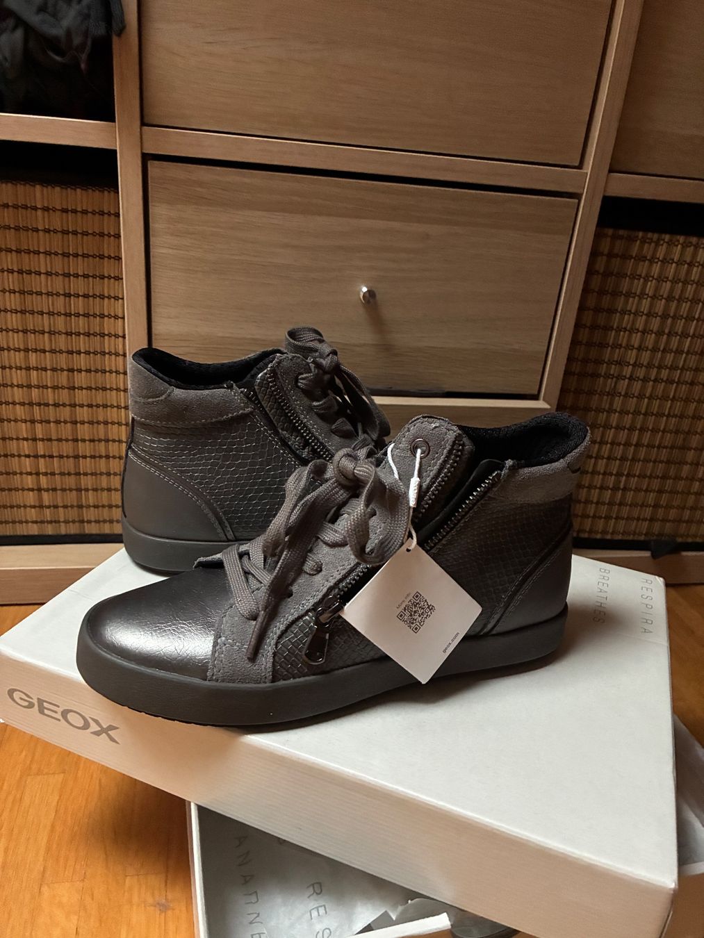 Geox Scarpe da donna: NEU! GEOX Bloomie g36 – Usato da Veyrier venduto da gnoom74