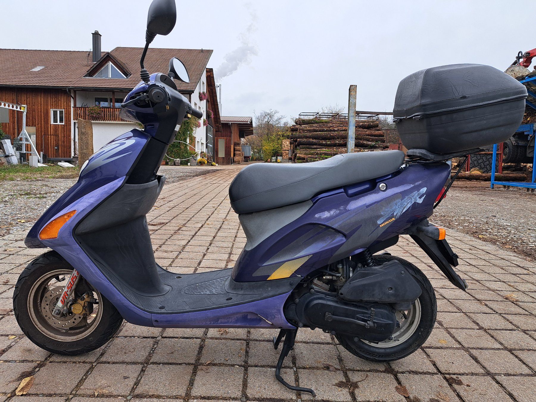 Honda Scooters: Honda SFX 50 mit MFK Roller Scooter – Gebraucht aus Hallau von  7