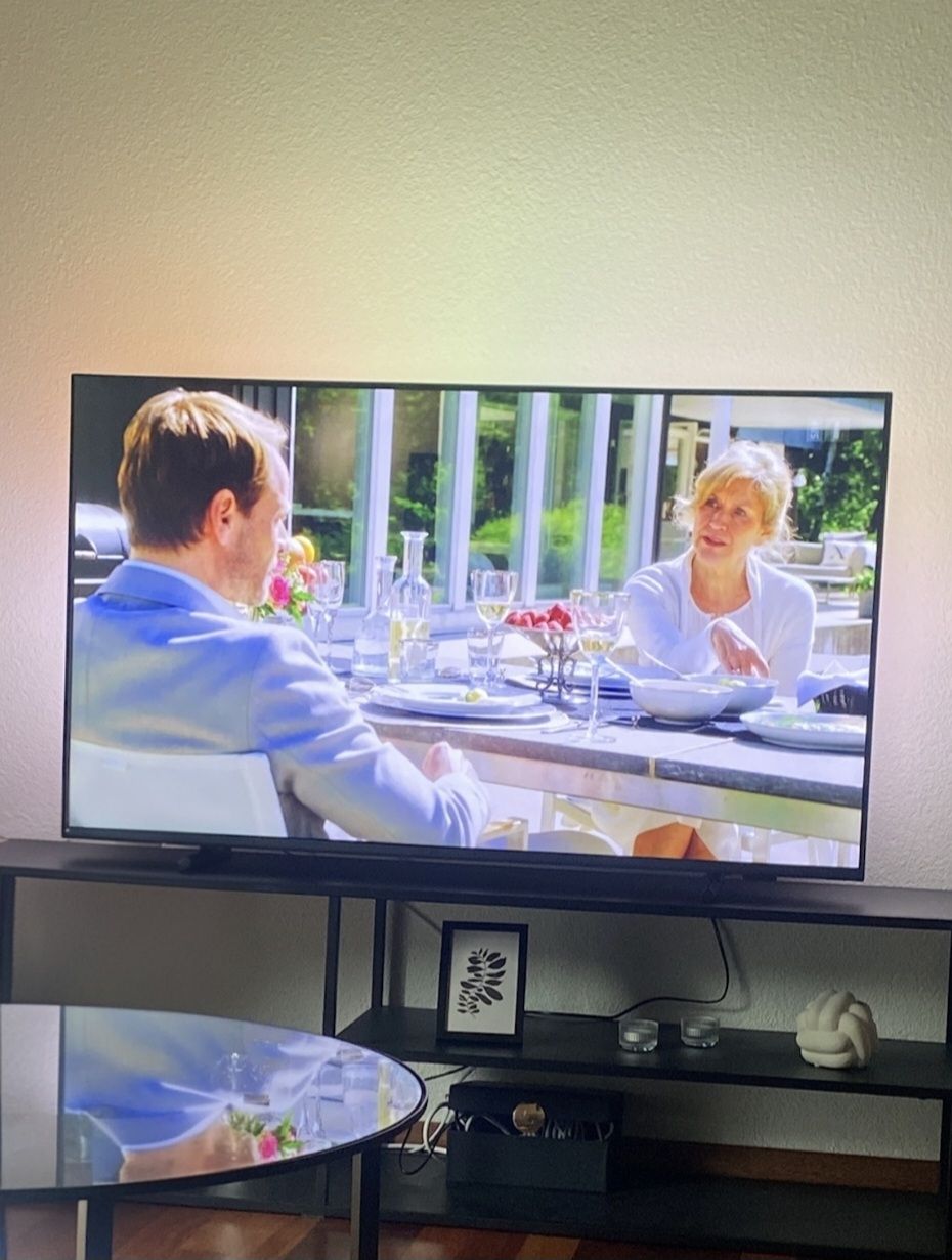 Philips Televisori: Philips Ambilight TV - 50PUS8007 – Usato da Wallisellen venduto da nikkig.