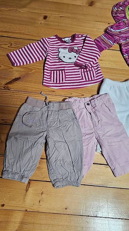 Lotti & Set di vestiti: Kleiderpaket Grösse 68 Mädchen – Usato da Grosswangen venduto da Glod 1