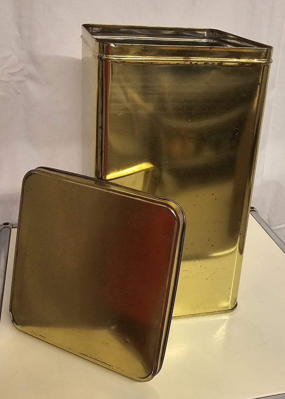 Zuccheriere: Vintage Blechdose in Gold – Usato da Zürich venduto da Bobesfee 4