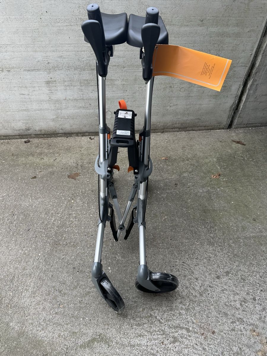 Ausili per la deambulazione: Rollator mit unterarmauflagen Volaris . – Nuovo e nell'imballaggio originale da Bützberg venduto da Chisco 2
