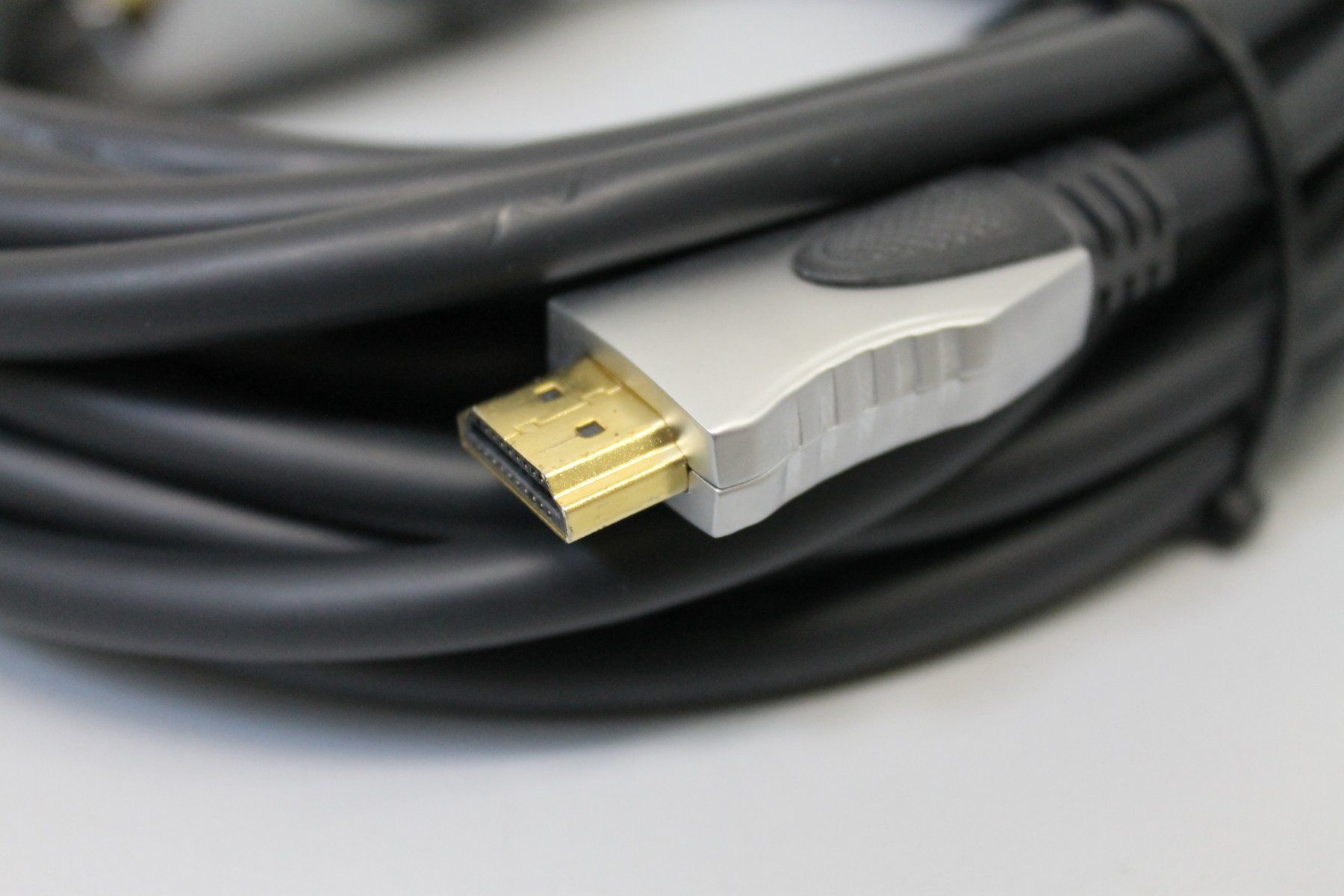 Cavi: HDMI-DVI Kabel 10m – Usato da Hochdorf venduto da av-electronics 8