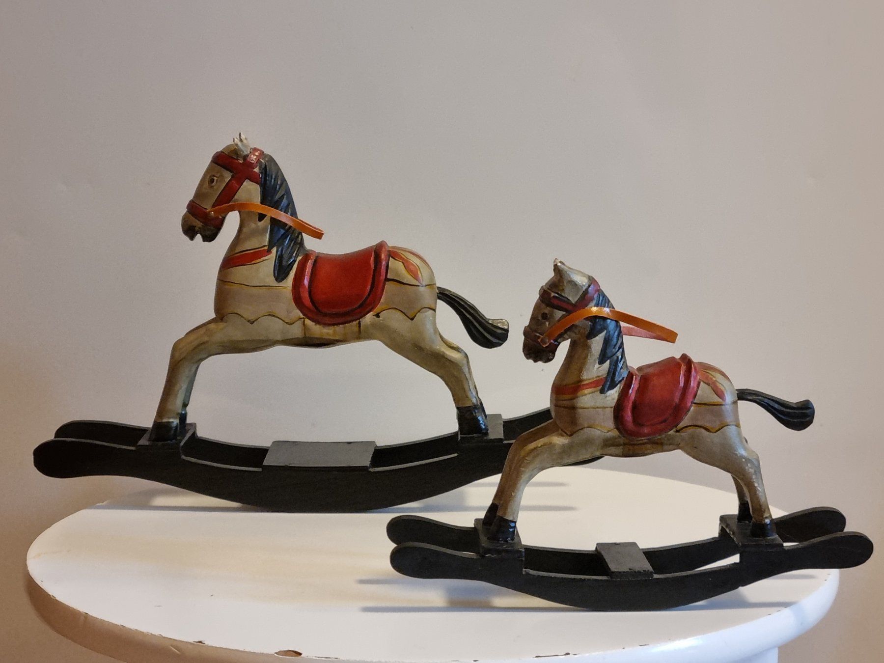 Statuette: 2 Holz-Schaukelpferde Vintage Deko – Usato da Scharnachtal venduto da devin03 2