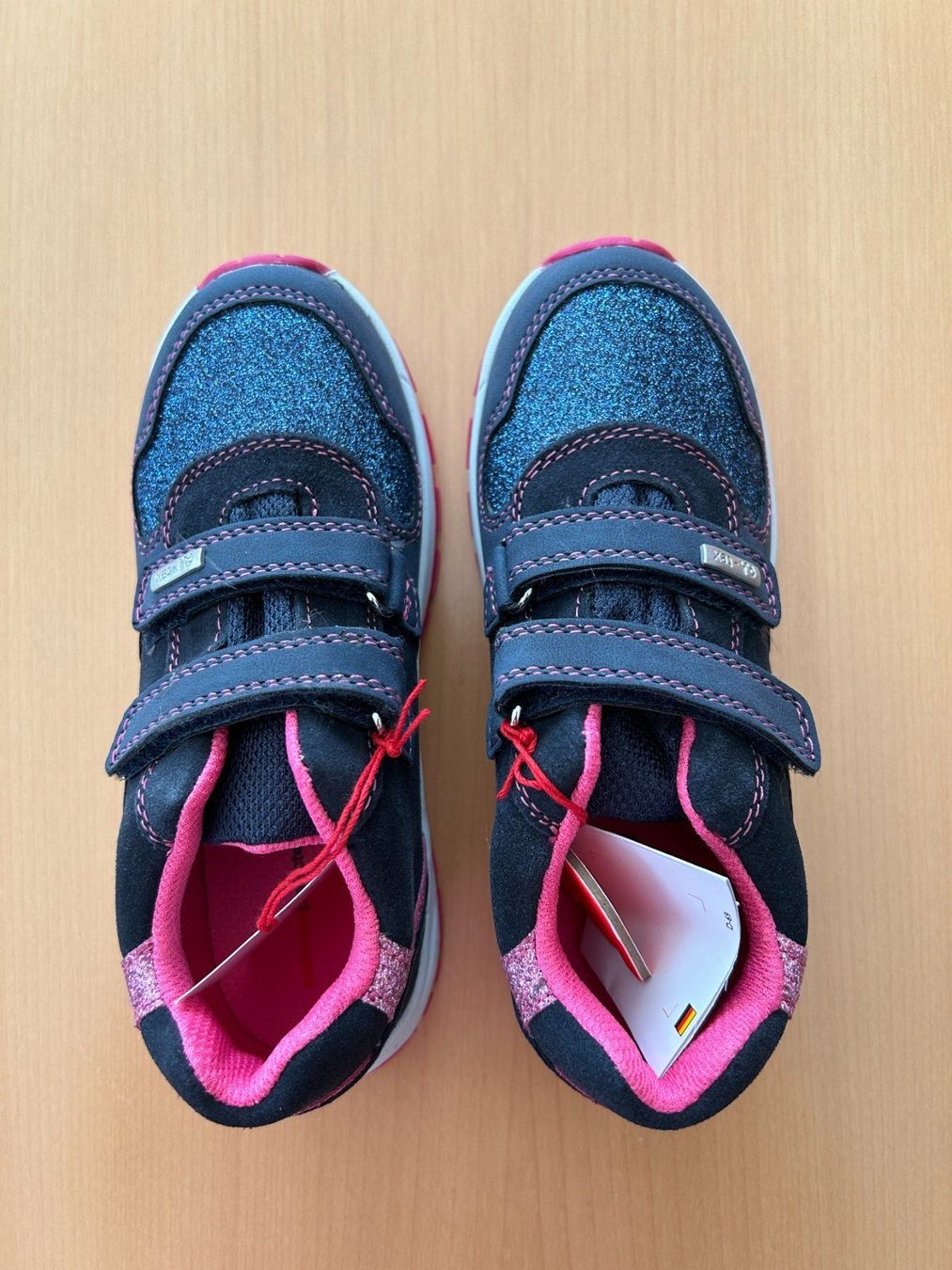 Elefanten Schuhe für Mädchen: Sneakers Mädchen Grösse 30 – Neu und originalverpackt aus Forch von CorinneB-K