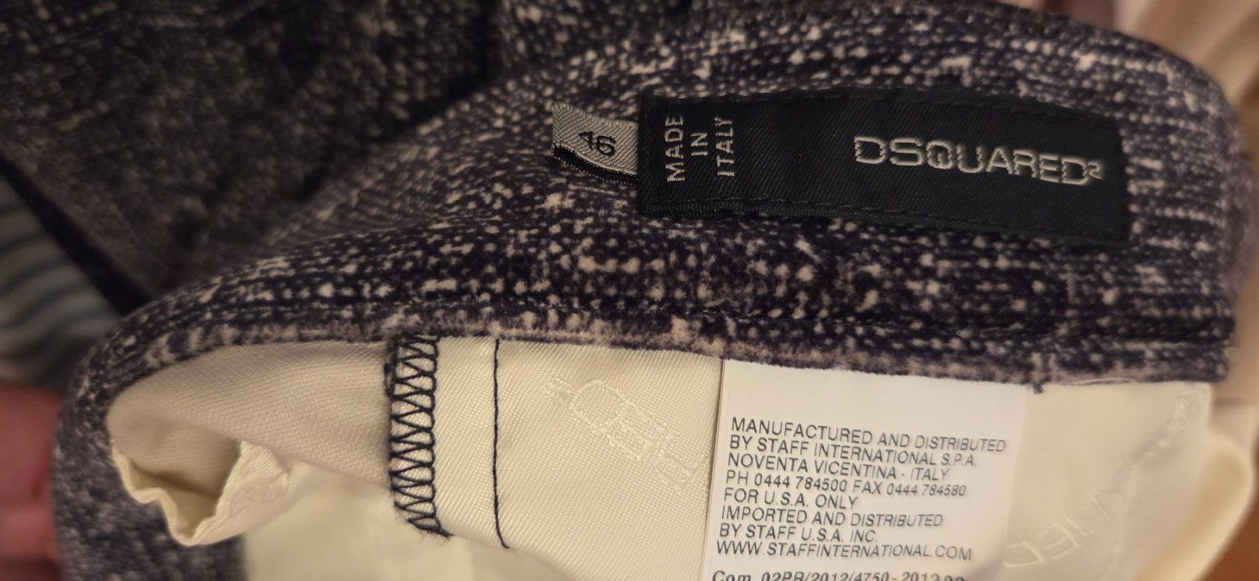 Pantaloni: Samthose DSQUARED2 Dreiviertellänge, NEU, Gr. 40 – Nuovo e nell'imballaggio originale da Wettswil venduto da doe_x6nz 1