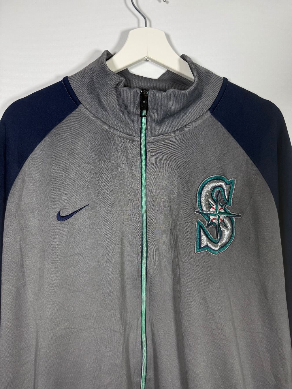 Nike Maglioni & Felpe: Nike Vintage Trainingsjacke L – Usato da Mühledorf BE venduto da ericgrunder_12 1