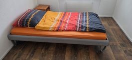 Bett inklusive lattenrost matratze und douvet