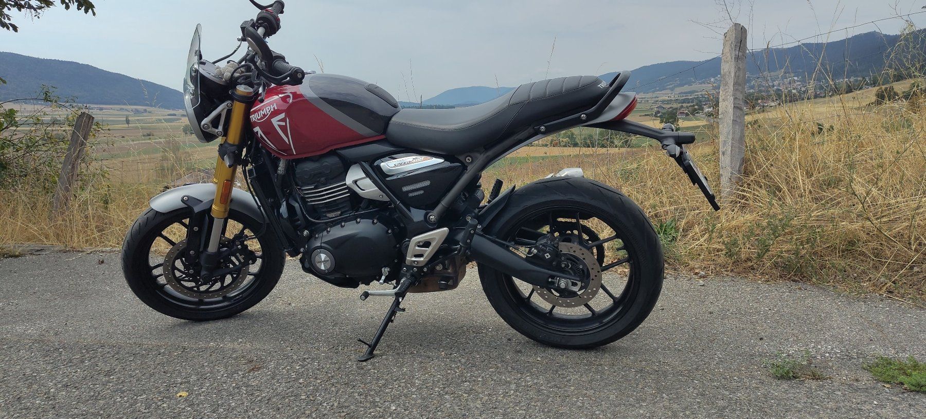 Triumph Strada: Triumph Speed 400 ABS - excellent état – Usato da Dombresson venduto da chris.net 1