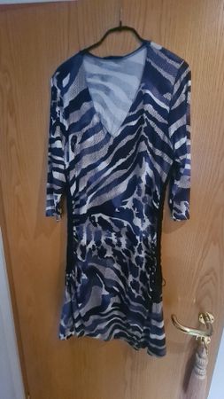Airfield Kleid Gr. 42, violett-weiss-schwarz gemustert, neu!