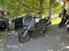 Yamaha X-Max 300