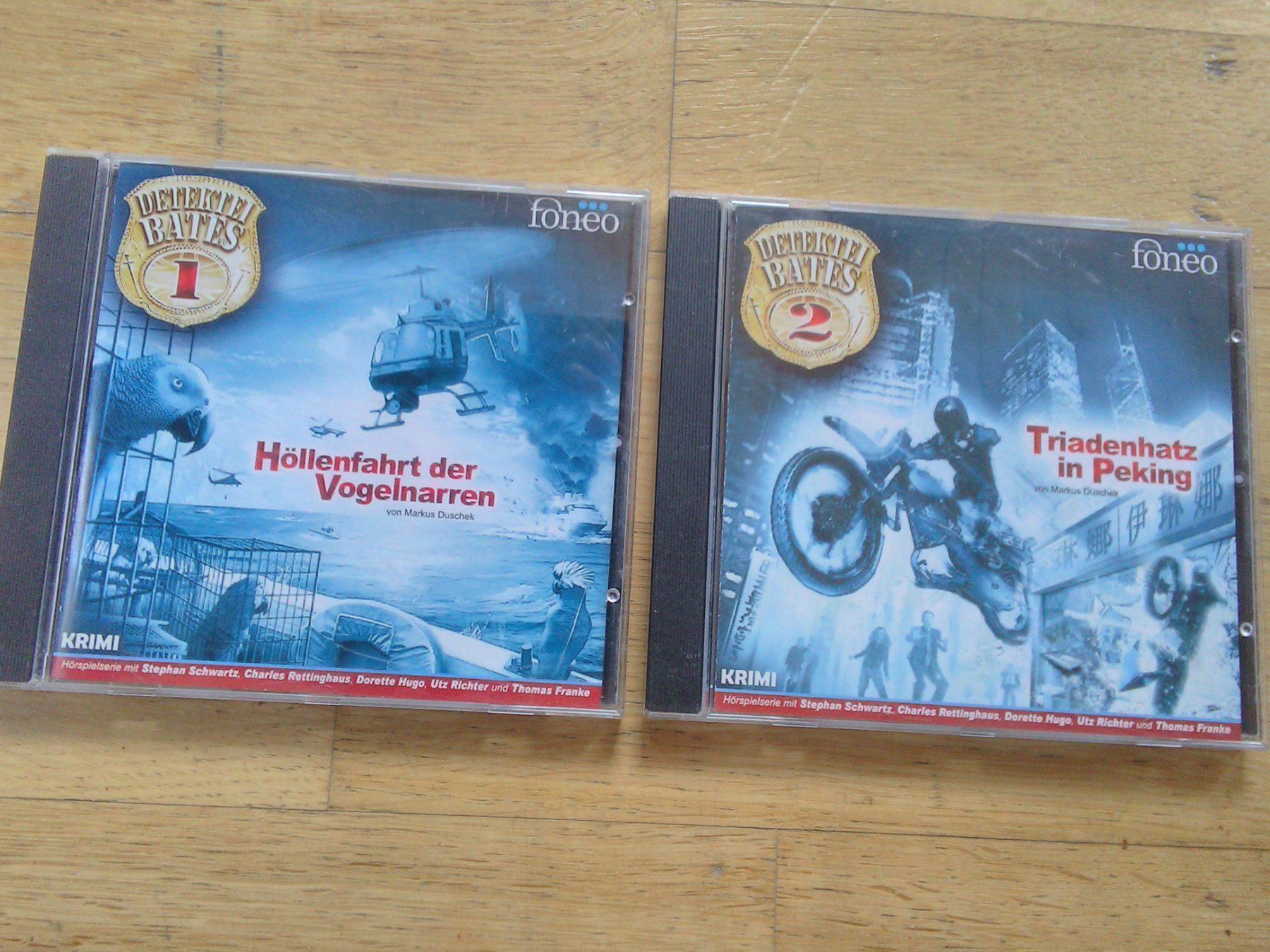 CD: Detektei Bates 1+2     (Markus Duschek) – Usato da St.Galllen venduto da elkaphone