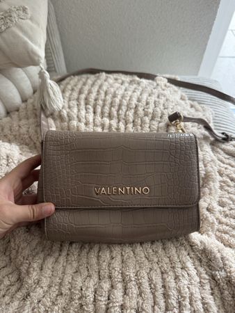 VALENTINO Umhängetasche Taupe – elegant & zeitlos