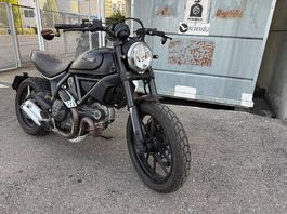 Ducati scrambler 