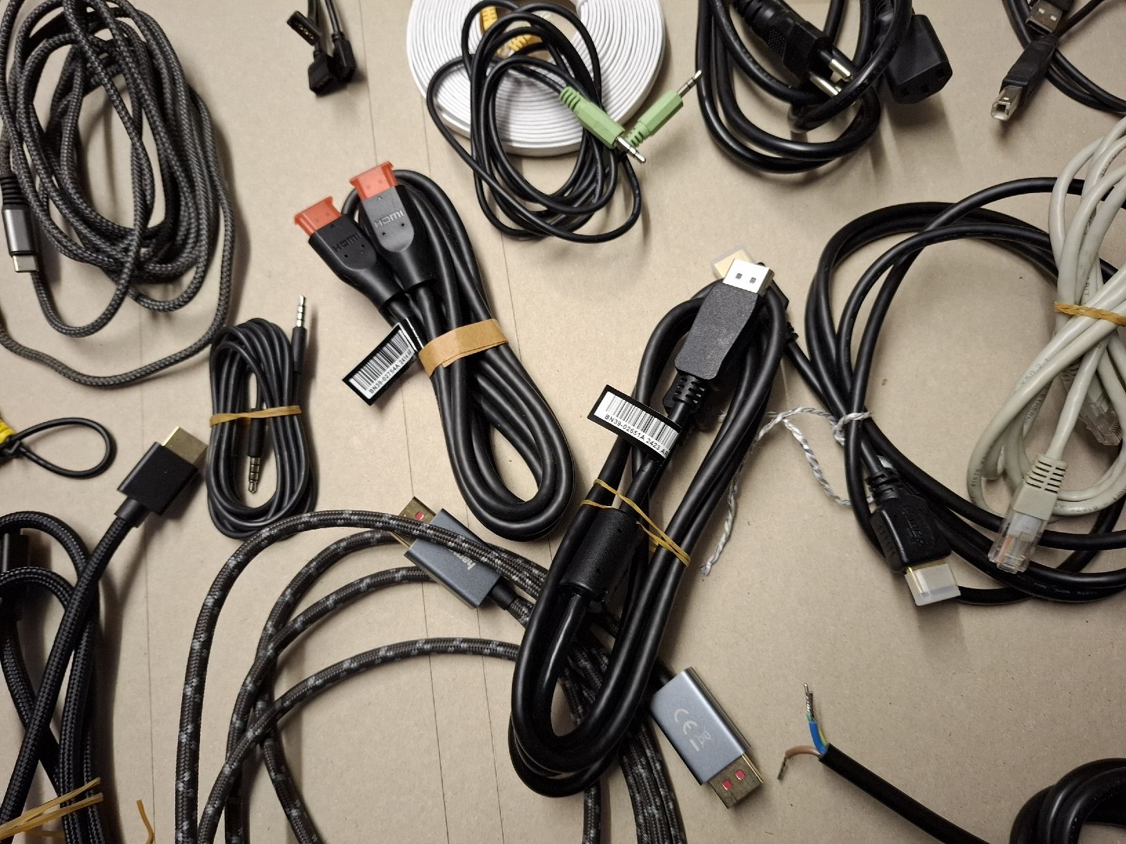 Kabel: Kabel gesucht? nr.2 – Gebraucht aus Hunzenschwil von Hardrock6 1