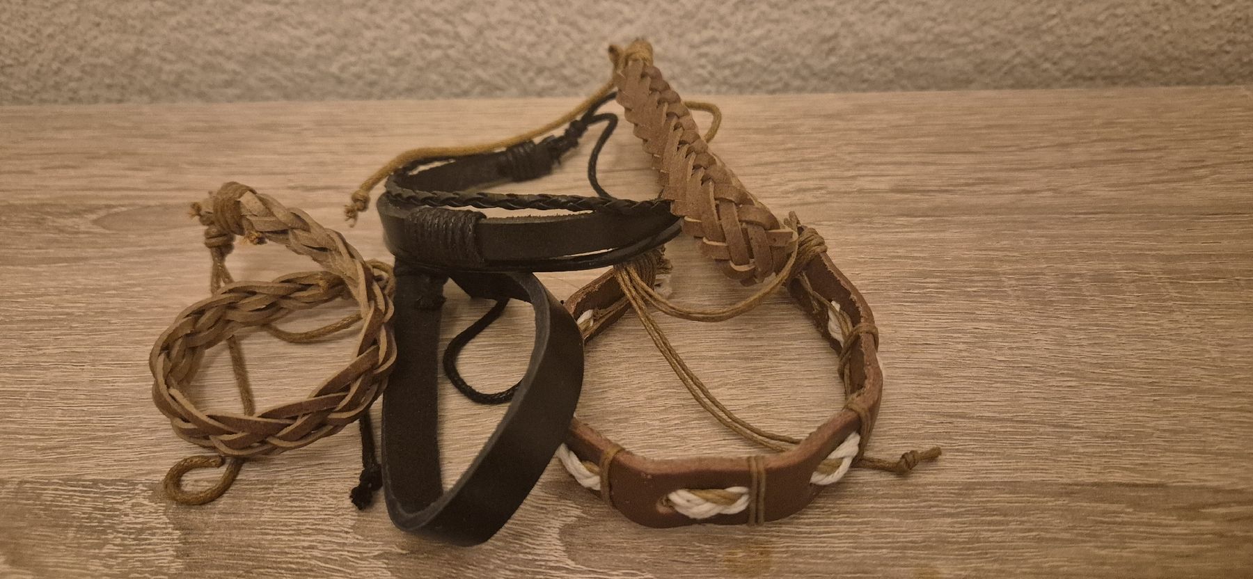 Armbänder & -reifen: Lots Bracelets cuir et  plusieurs styles – Neu (gemäss Beschreibung) aus Genève von Bayoushi 1