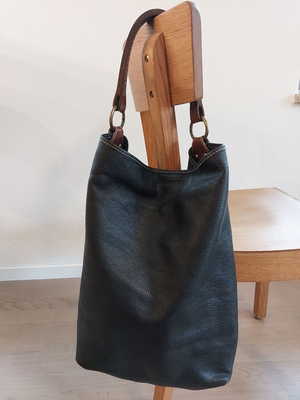 Borse da donna: Handtasche Ceannis, Leder – Usato da Winterthur venduto da Simii9 1