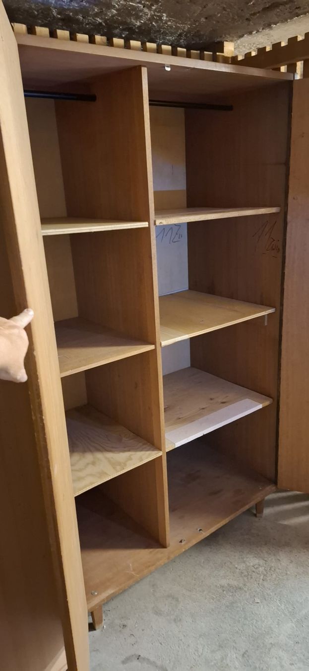 Schränke: Schrank – Gebraucht aus Laupersdorf von Alpenluft17