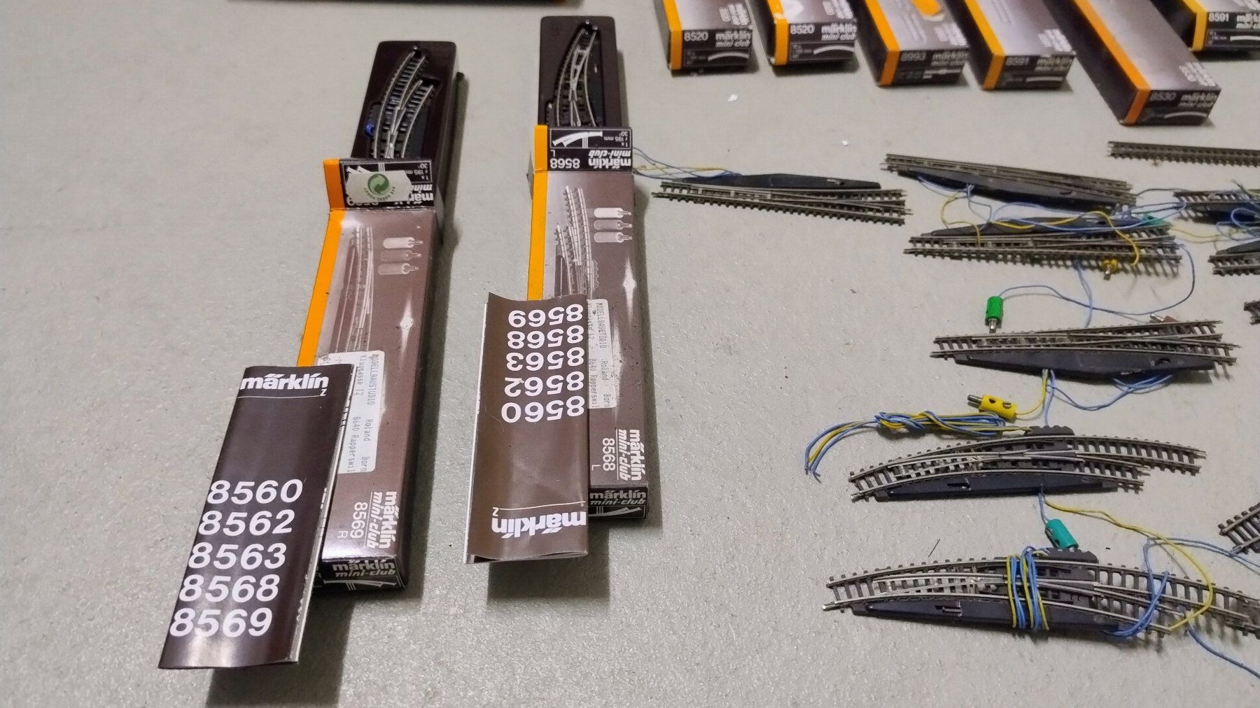 Märklin Modellini di ferrovie: Märklin Z Gleise, Weichen, Schienen – Usato da Oberwil BL venduto da Petermib 6