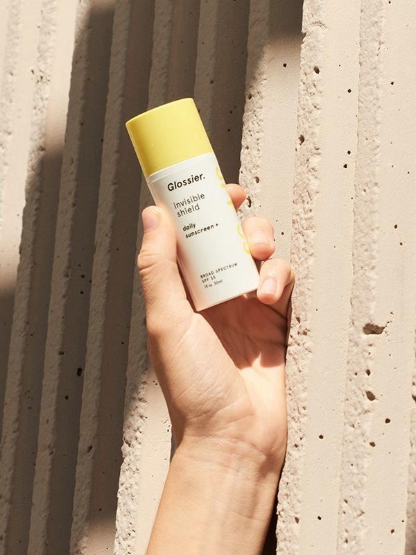Gesichtspflege: Glossier Invisible Shield Daily Lightweight Sonnenschutz – Neu und originalverpackt aus Cham von Trendy_Outlet 3