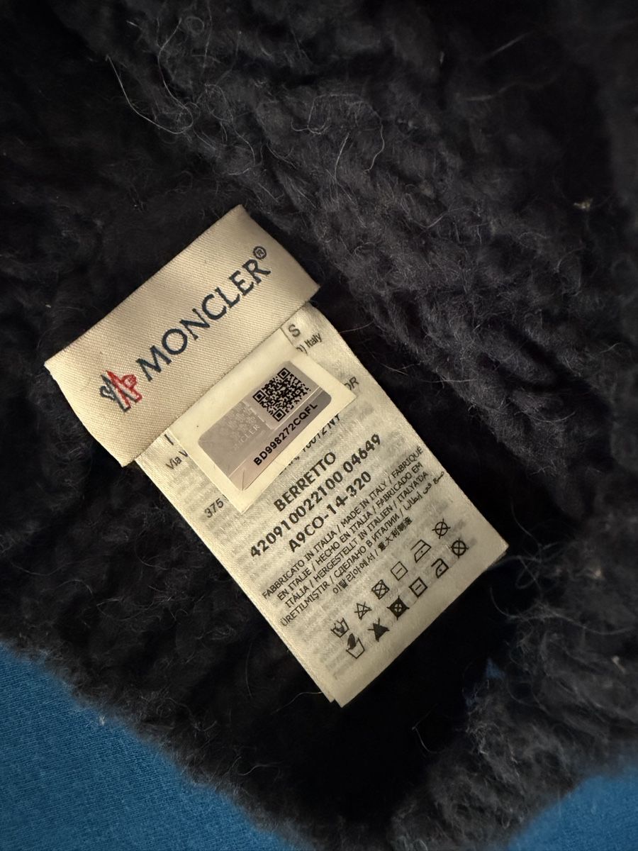 Moncler Hüte, Mützen & Caps: Moncler Mütze – Gebraucht aus Roveredo GR von Ado1 2