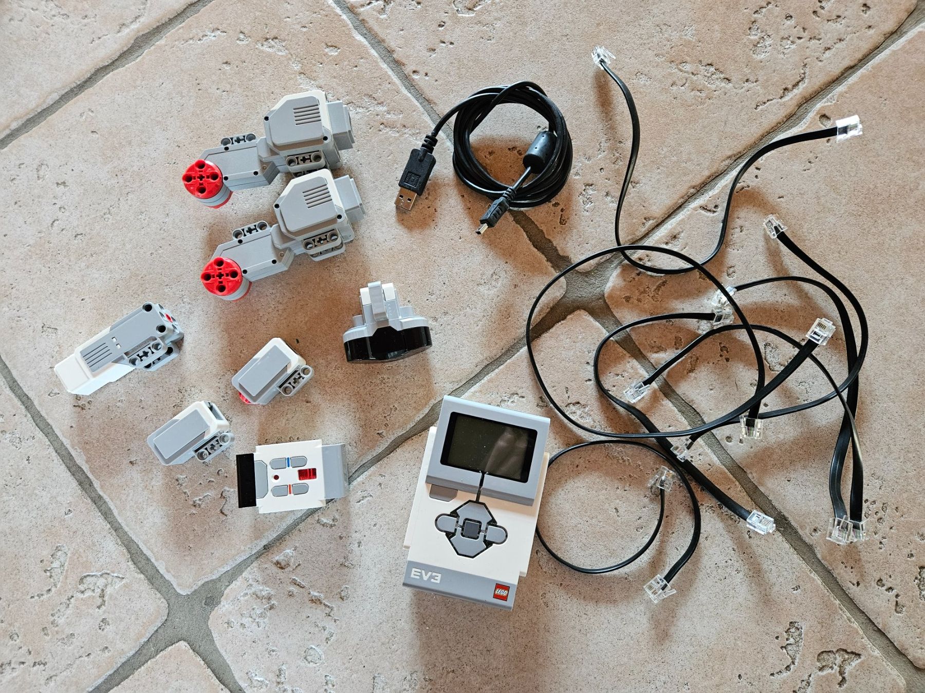Lego Kit di costruzioni: Mindstorms ev3 lego – Usato da Henniez venduto da Tjiminy 3