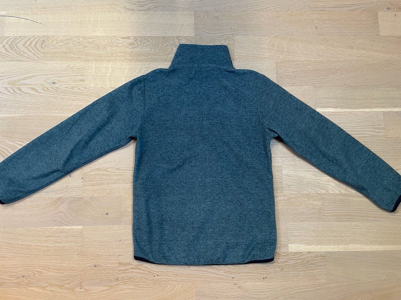 H&M Jacken & Mäntel: Faserpelz-Jacke (Grösse 122/128) – Gebraucht aus Zürich von 0parker0 1