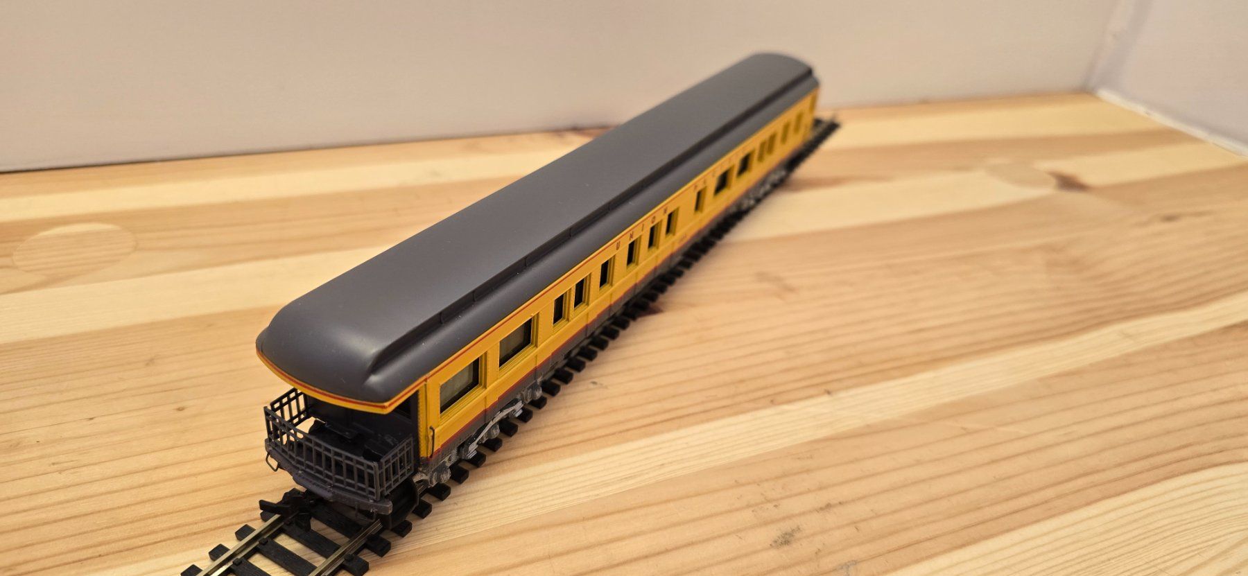 Spectrum Modellini di ferrovie: Bachmann Spectrum HO Observation Car Union Pacific 1505 – Usato da Büsserach venduto da ModellbahnDepot 4