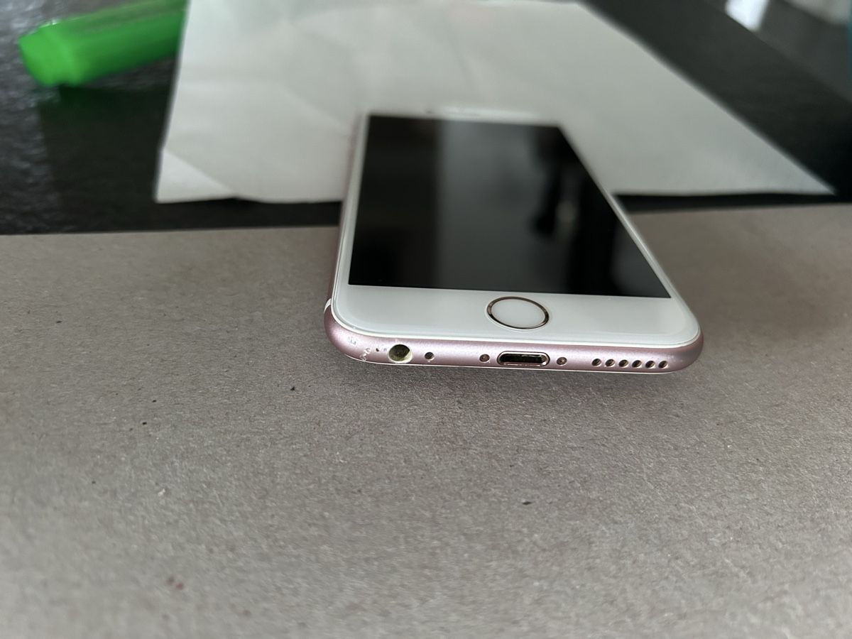 Apple Telefoni cellulari / Smartphones: iPhone 6s Rose Gold – Usato da Leuzigen venduto da nora999 4