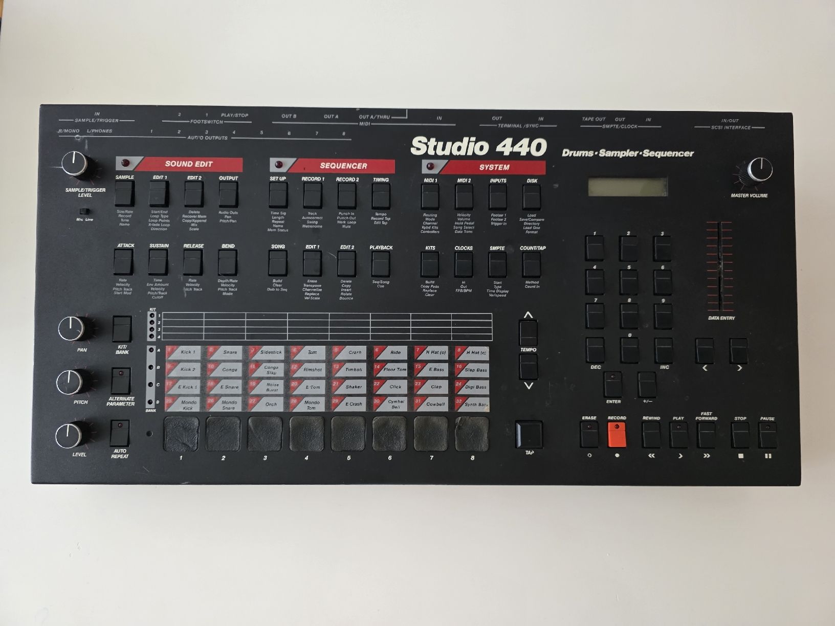 Sequential Instruments de musique: Sequential Circuits Studio 440 Sampler + 47 Disketten-Set – D'occasion à Herisau par Warehouse97 1