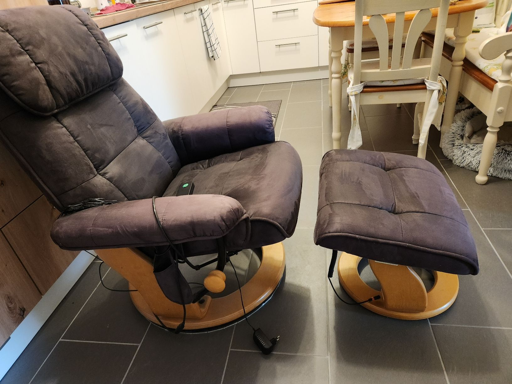 Poltrone: Relaxsessel mit Hocker, Massagefunktion! – Usato da Hägendorf venduto da volcan63 1