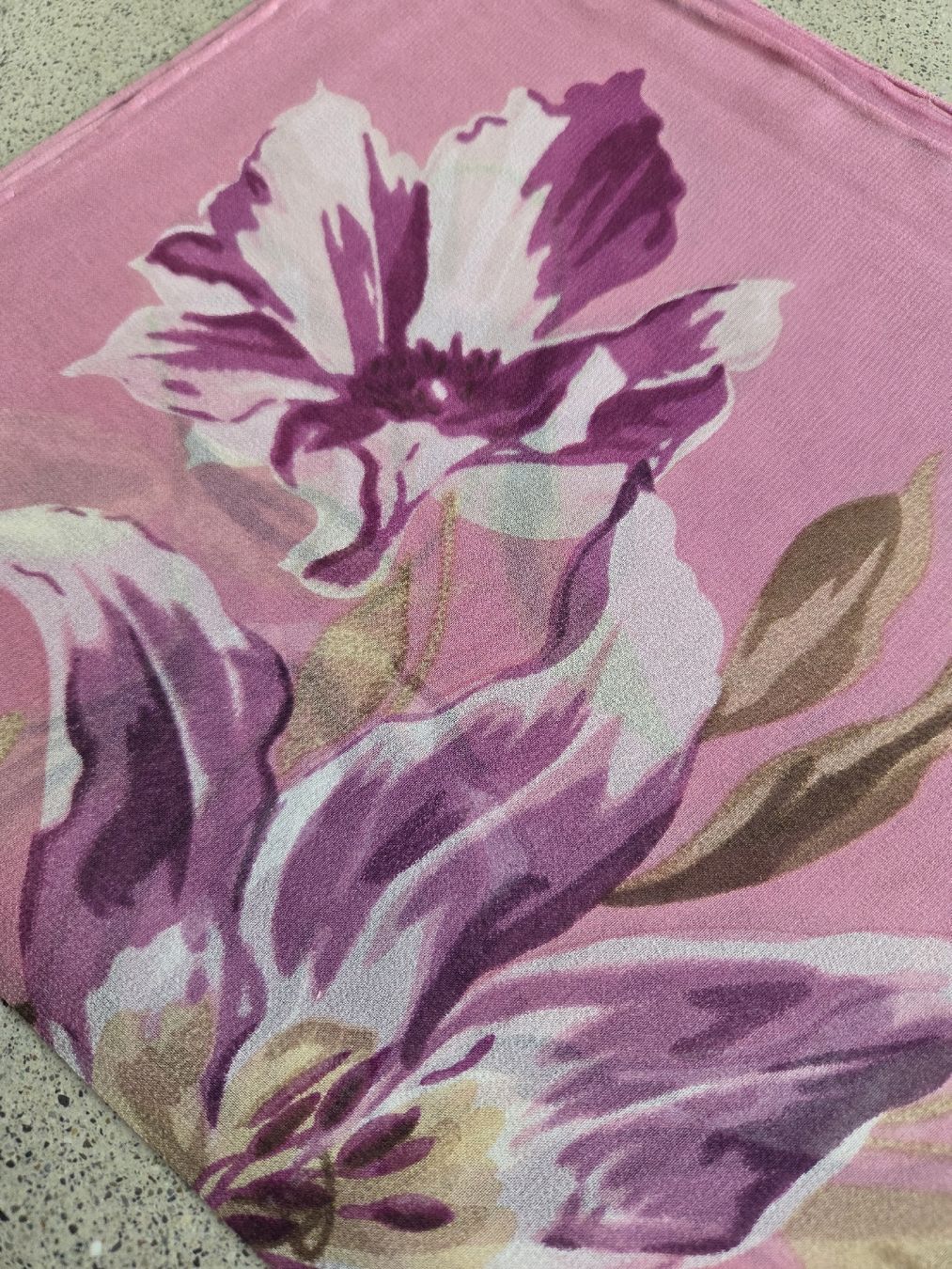 Foulards & écharpes: Seidenschal 48 x 180, handrolliert – Neuf avec emballage d'origine à Frauenfeld par Schenken-mit-Herz 1
