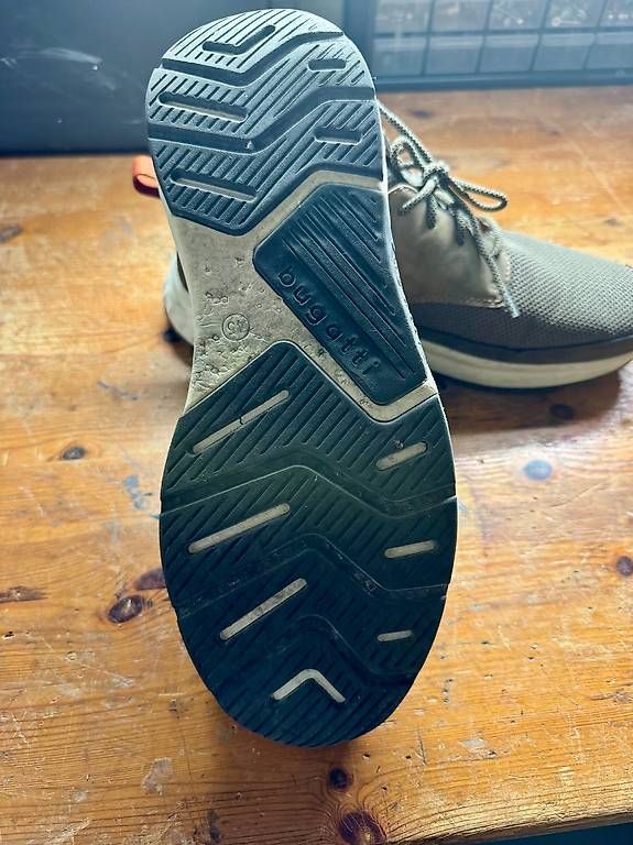 Bugatti Scarpe da uomo: Herrenschuh Bugatti, Gr. 45, sehr bequem! – Usato da Zürich venduto da fonti04 3