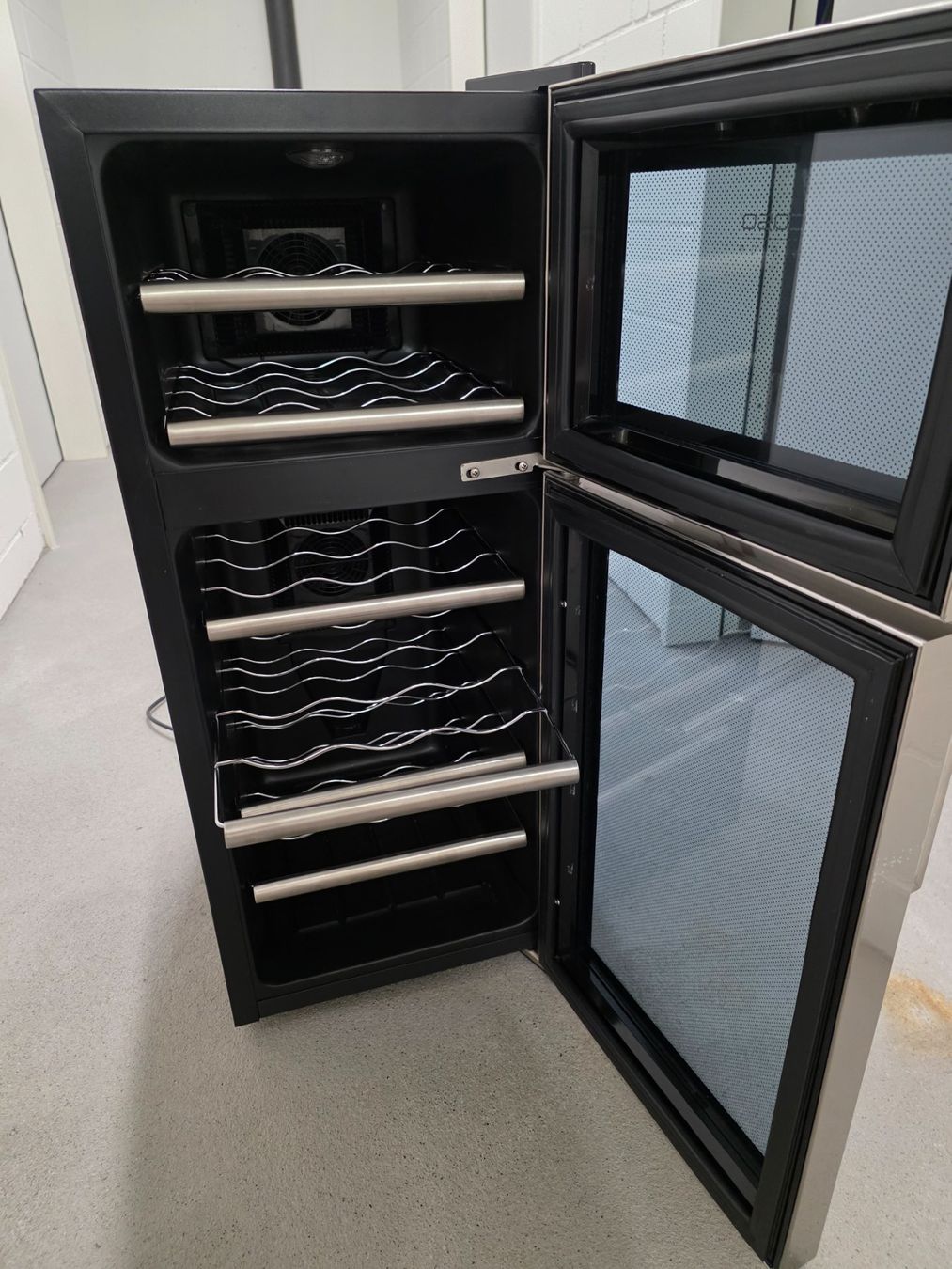 Kühlschrank: Weinkühlschrank Caso Winduett Touch21 – Gebraucht aus Nänikon von Nova81 5
