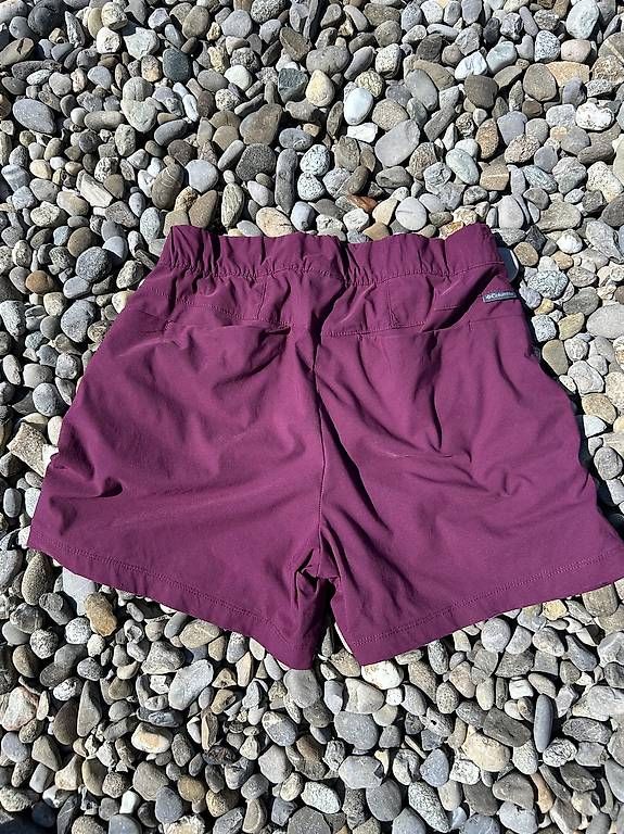 Pantalons: Short Columbia  – D'occasion à Belprahon par dzu_rf59 1