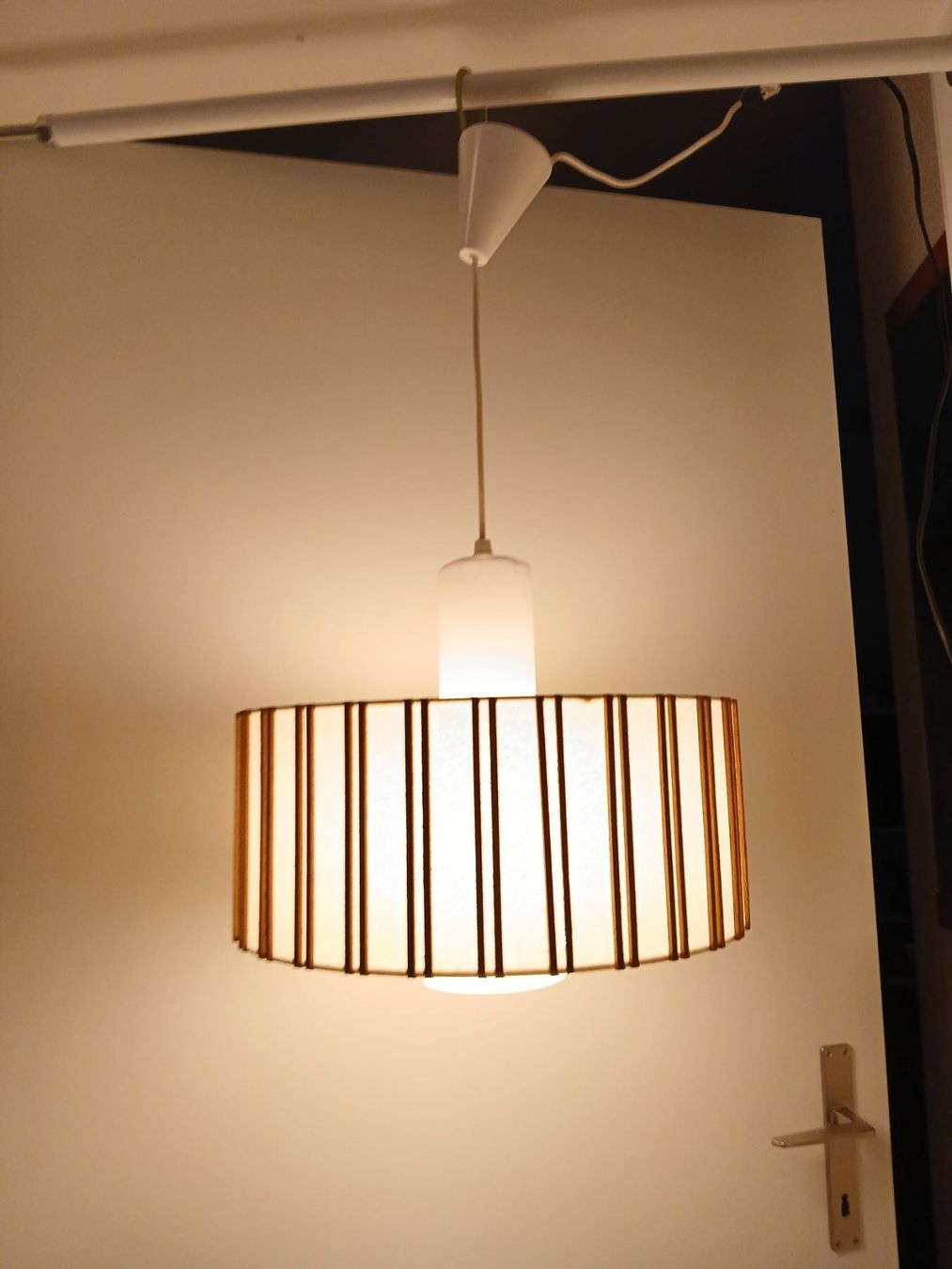 Lampadari & plafoniere: Hängeleuchte 60er Jahre – Usato da Zumikon venduto da Vollvintage 7