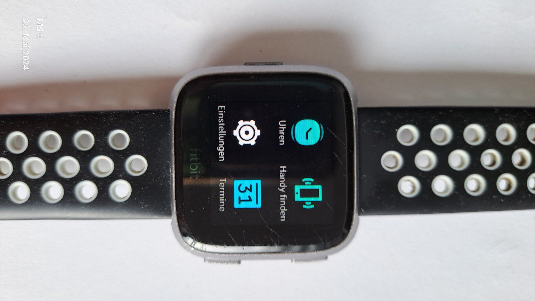 Fitbit Smartwatch: Fitbit Versa – Gebraucht aus Allschwil von Vision139 6