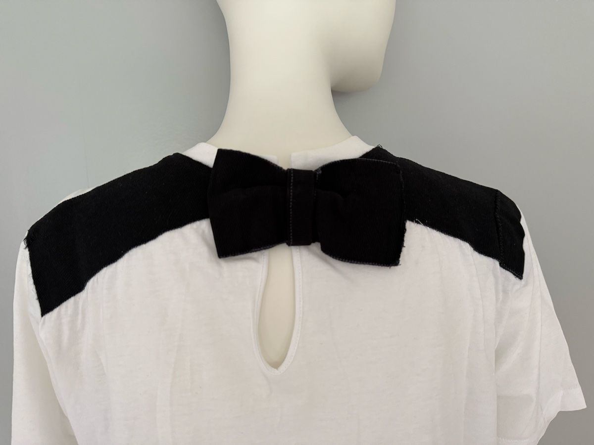 Prada T-shirt: Prada T-Shirt – Usato da Winterthur venduto da 19.19 2